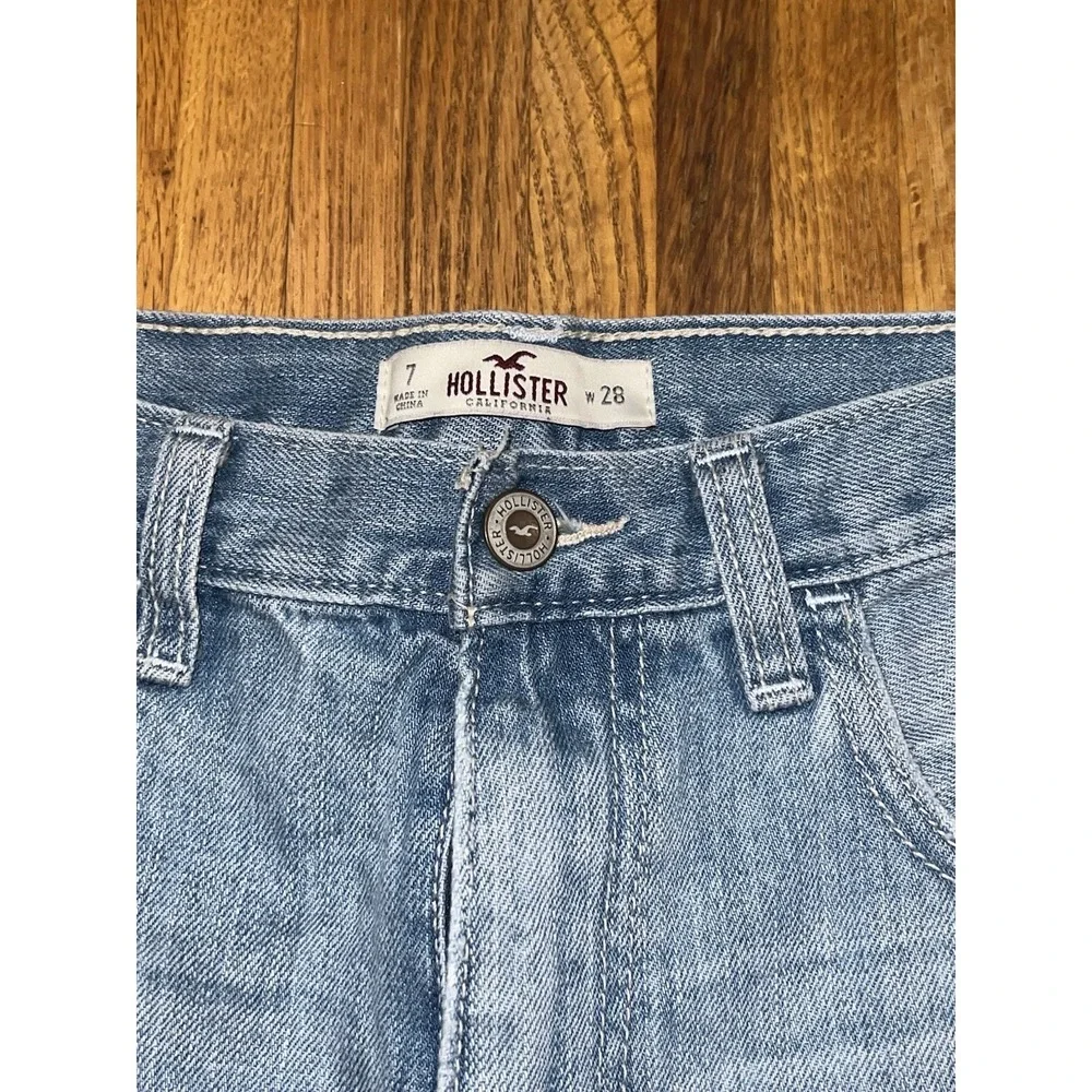 Hollister Women 7 Waist 28 Light Blue Denim Cutoff Distressed Frayed Hem Shorts‎